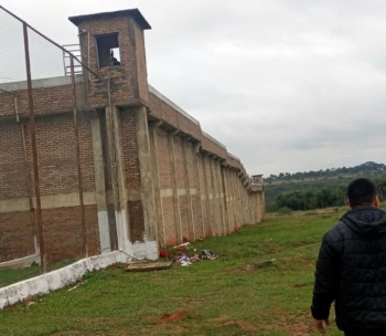 Recapturan a 12 de los 30 que se fugaron de la cárcel de Misiones, según la Policía Nacional